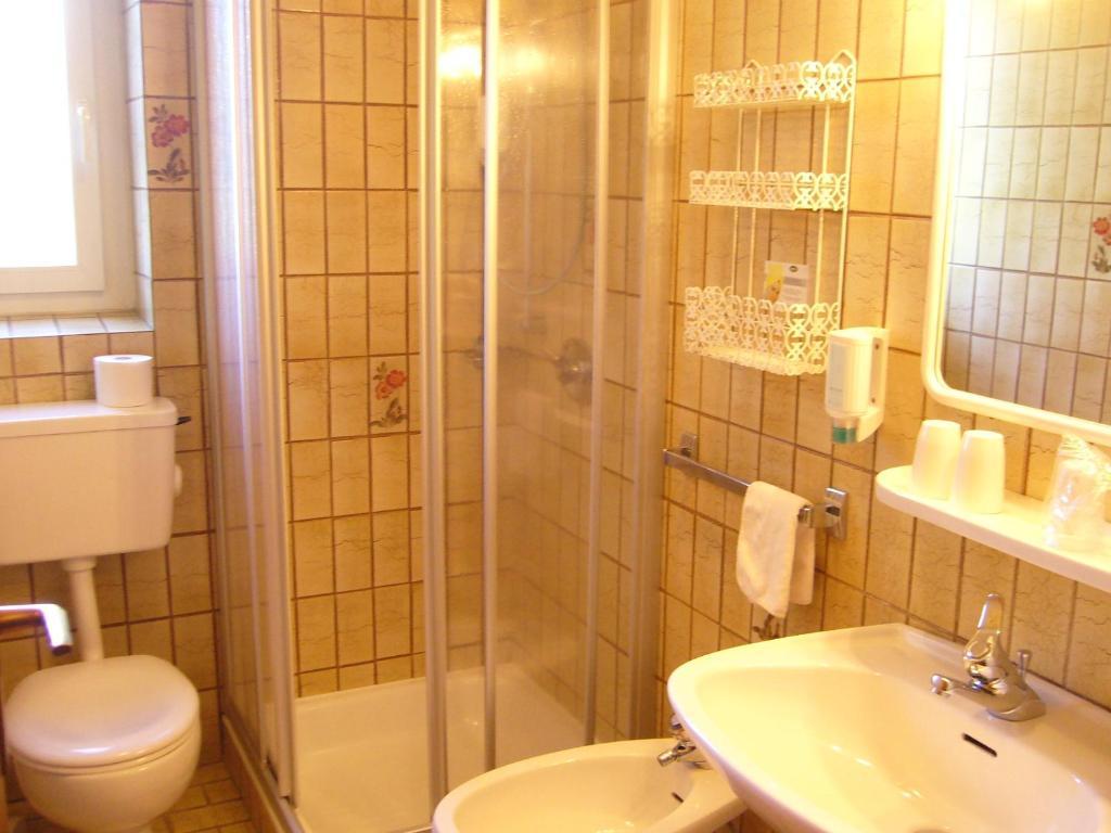 Hotel Gasthof Wastl Eppan an der Weinstraße Værelse billede